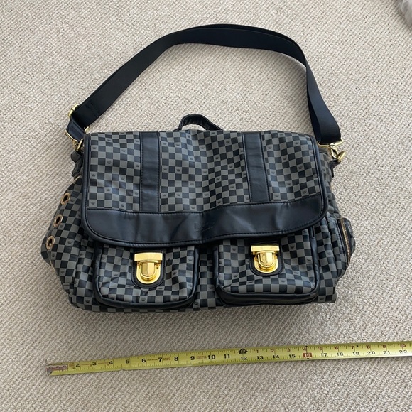 Dogs of Glamour Pet Carrier - Picture 1 of 12